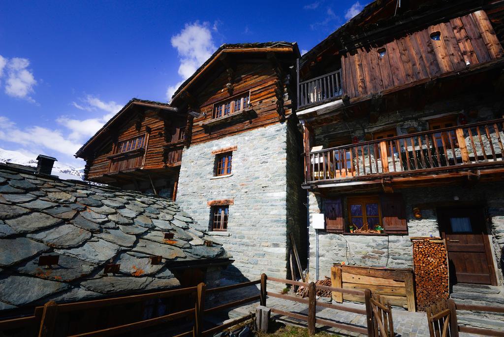 Rifugio Vieux Crest Hotel Champoluc Buitenkant foto