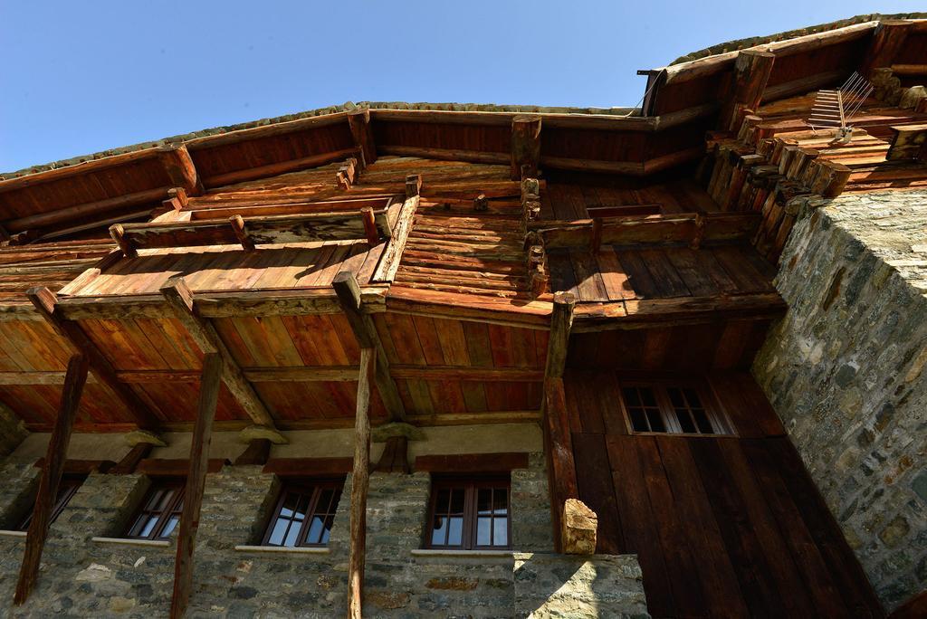 Rifugio Vieux Crest Hotel Champoluc Buitenkant foto